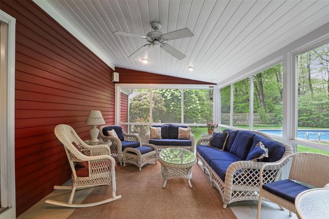 15 Cartway Lane E, Bedford, NY 10506