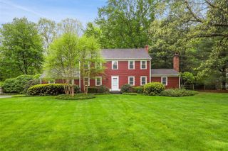 15 Cartway Lane E, Bedford, NY 10506