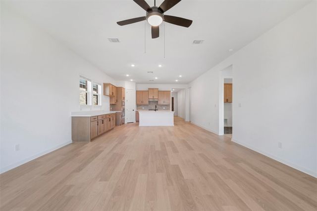129 Bishop Wood RD, Dripping Springs, TX 78620