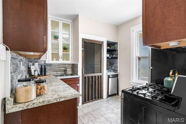 2721 W Tennyson Avenue, Overland, MO 63114