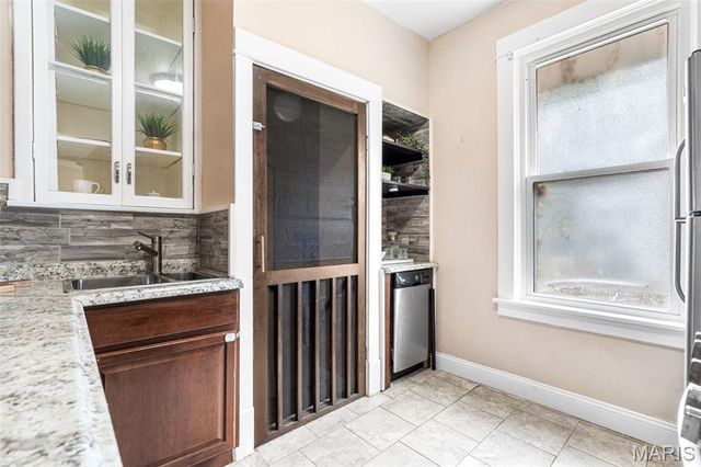 2721 W Tennyson Avenue, Overland, MO 63114
