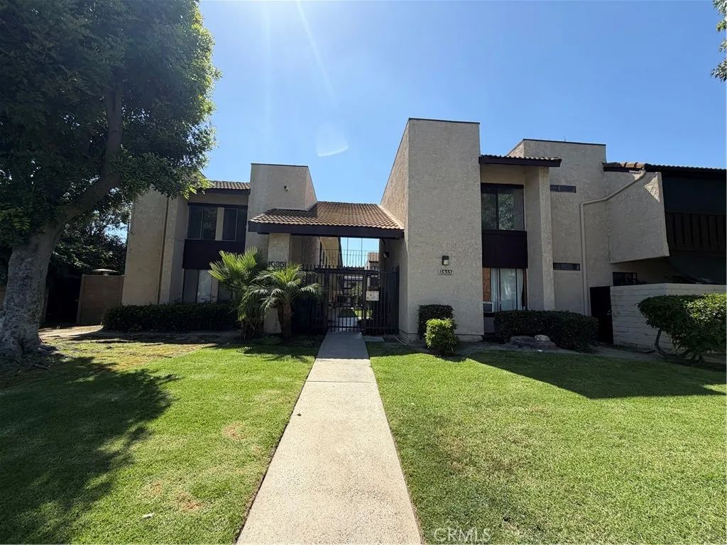 15351 Orange Ave 8, Paramount, CA 90723