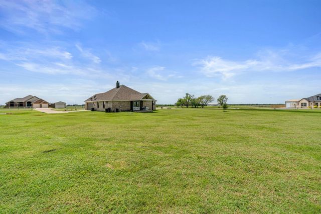 160 Grays Creek Circle, Alma, TX 75119