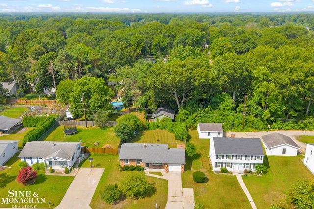 2849 20th Avenue, Port Huron, MI 48060