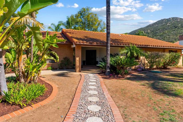 13960 Valle Lindo, Escondido, CA 92027