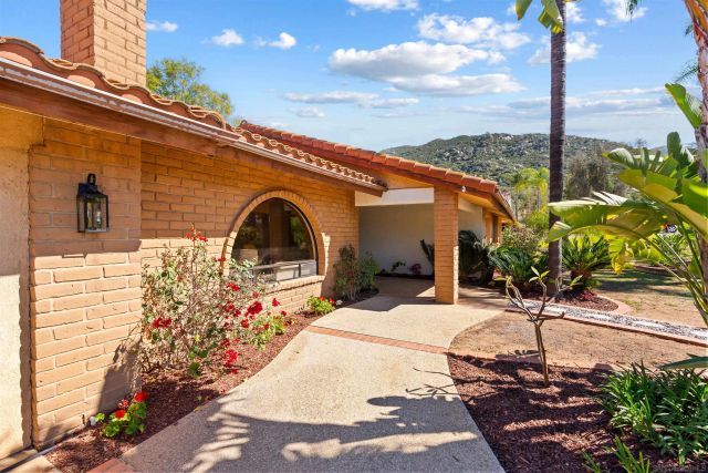 13960 Valle Lindo, Escondido, CA 92027