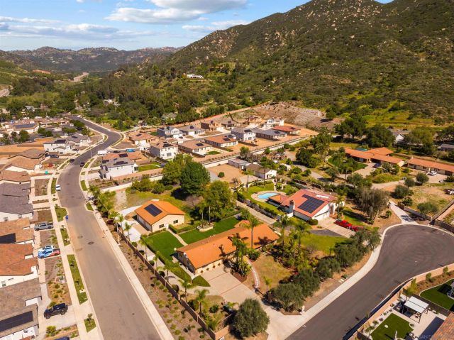 13960 Valle Lindo, Escondido, CA 92027