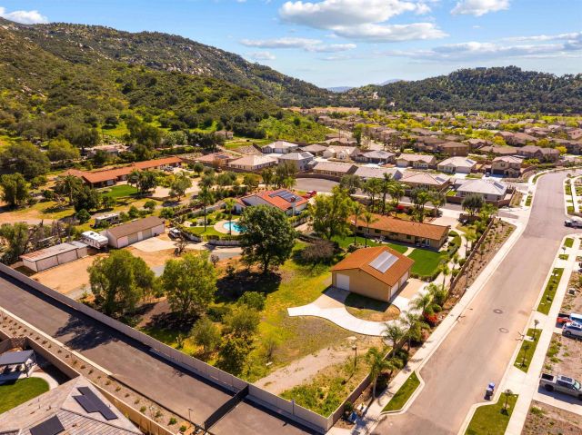 13960 Valle Lindo, Escondido, CA 92027