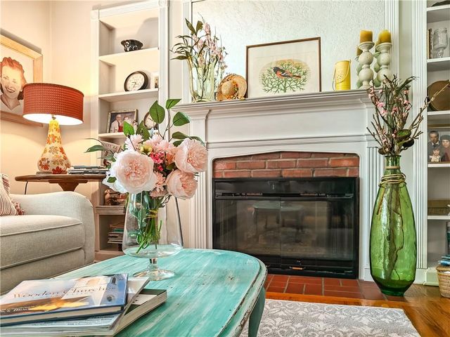 5026 W 72nd Terrace, Prairie Village, KS 66208