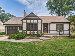 5026 W 72nd Terrace, Prairie Village, KS 66208