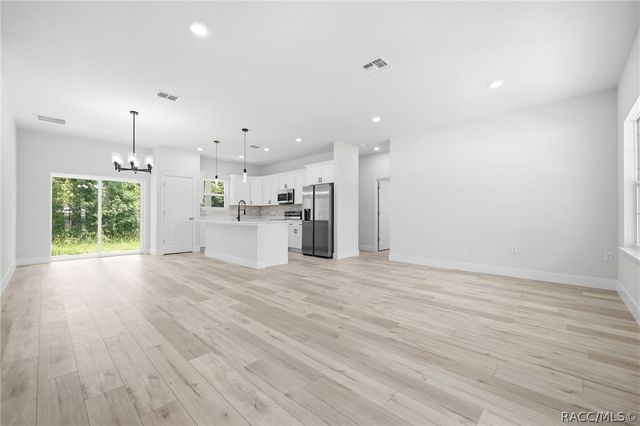 8511 N Golfview Drive, Citrus Springs, FL 34434