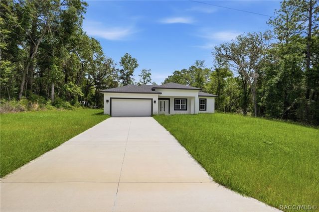 8511 N Golfview Drive, Citrus Springs, FL 34434