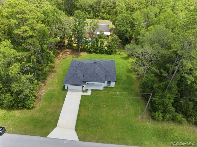 8511 N Golfview Drive, Citrus Springs, FL 34434