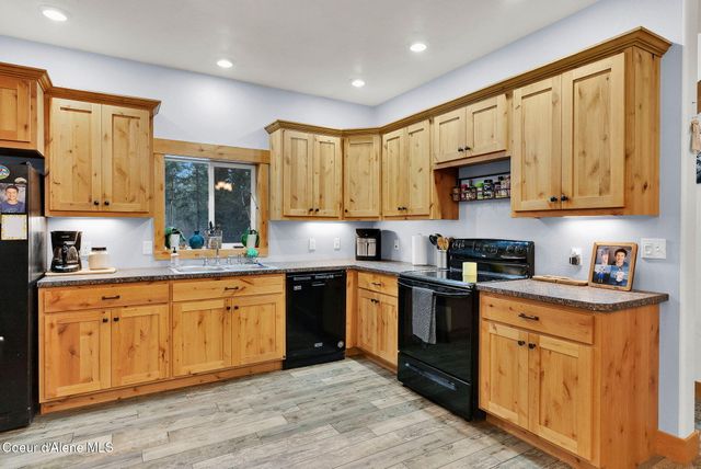 54 Star RD, Bonners Ferry, ID 83805