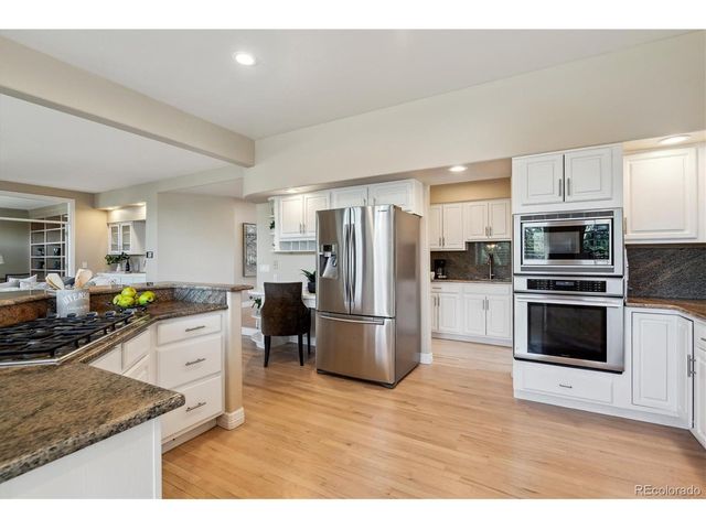 72 Falcon Hills Dr, Highlands Ranch, CO 80126