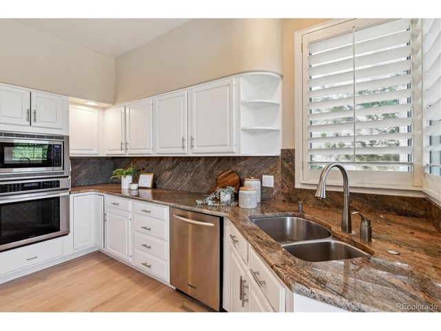 72 Falcon Hills Dr, Highlands Ranch, CO 80126