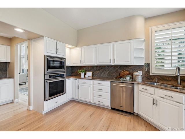 72 Falcon Hills Dr, Highlands Ranch, CO 80126