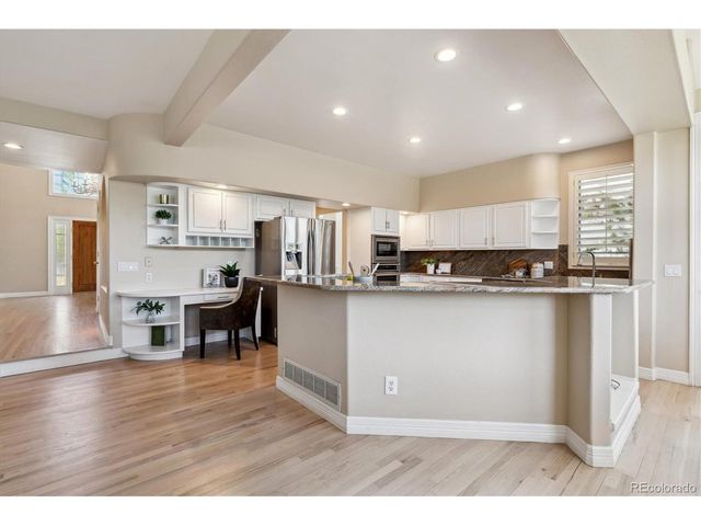 72 Falcon Hills Dr, Highlands Ranch, CO 80126