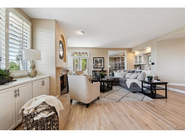 72 Falcon Hills Dr, Highlands Ranch, CO 80126