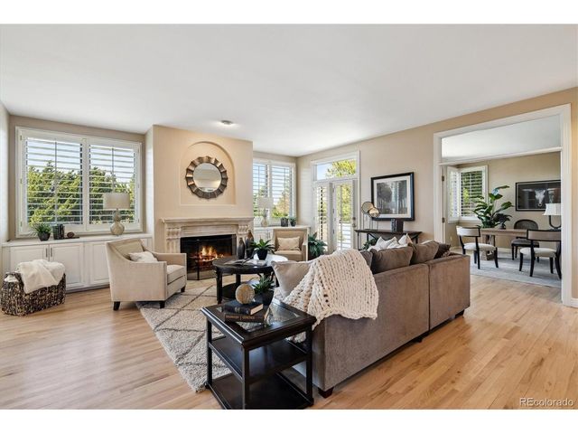 72 Falcon Hills Dr, Highlands Ranch, CO 80126