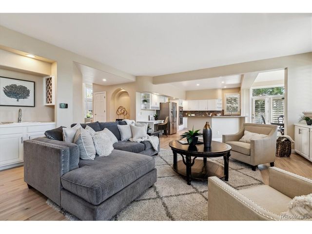 72 Falcon Hills Dr, Highlands Ranch, CO 80126