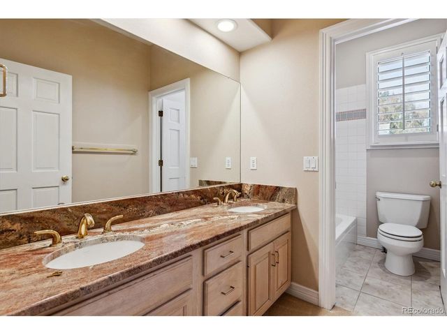 72 Falcon Hills Dr, Highlands Ranch, CO 80126