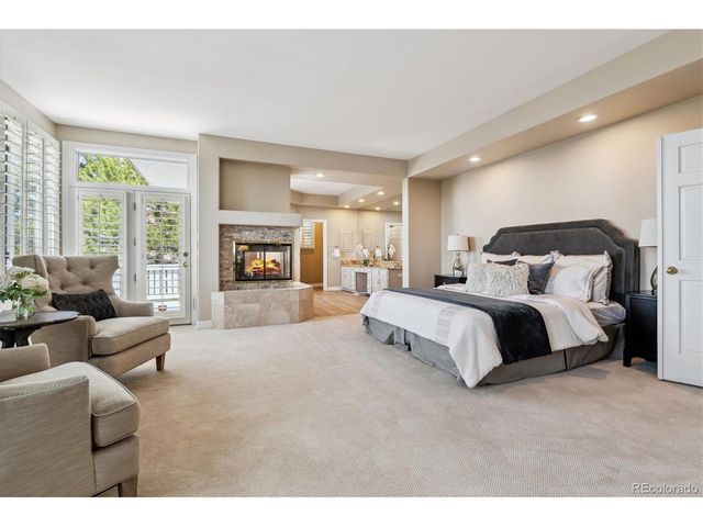 72 Falcon Hills Dr, Highlands Ranch, CO 80126