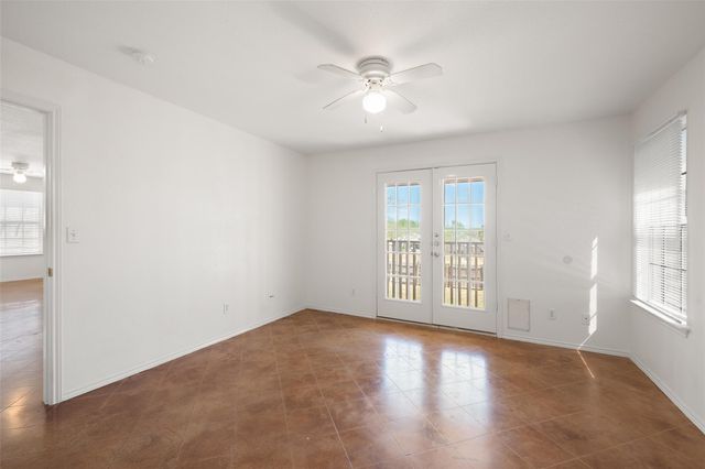 1225 Hilltop DR, San Marcos, TX 78666