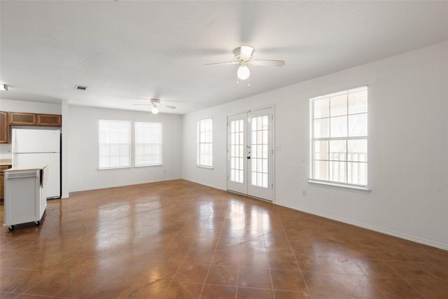 1225 Hilltop DR, San Marcos, TX 78666