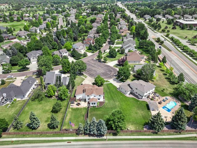 5039 Rose Creek Parkway S, Fargo, ND 58104
