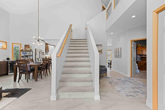 5039 Rose Creek Parkway S, Fargo, ND 58104
