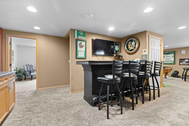 5039 Rose Creek Parkway S, Fargo, ND 58104