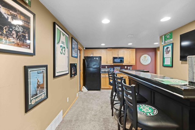5039 Rose Creek Parkway S, Fargo, ND 58104