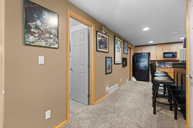 5039 Rose Creek Parkway S, Fargo, ND 58104