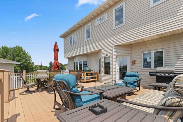 5039 Rose Creek Parkway S, Fargo, ND 58104