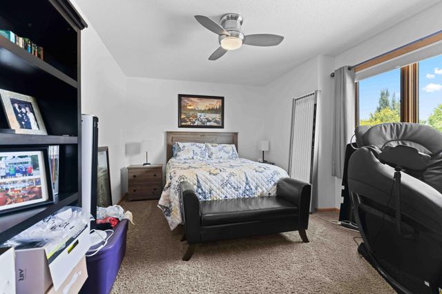 5039 Rose Creek Parkway S, Fargo, ND 58104