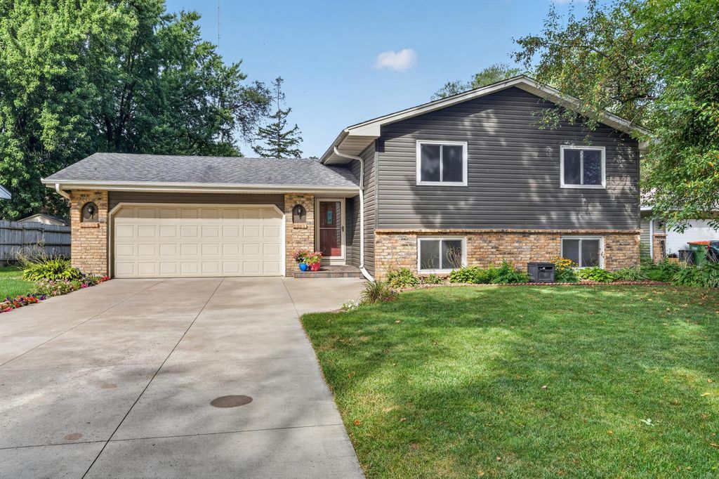 11440 Jonquil Street NW, Coon Rapids, MN 55433 — exterior