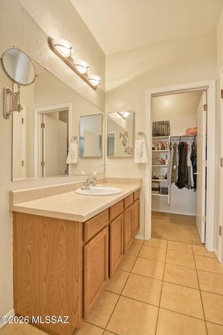 1107 S Speckled Stone Way, Tucson, AZ 85710