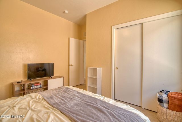 1107 S Speckled Stone Way, Tucson, AZ 85710