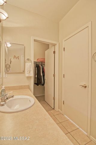 1107 S Speckled Stone Way, Tucson, AZ 85710