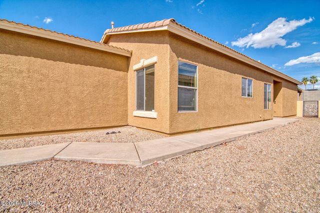 1107 S Speckled Stone Way, Tucson, AZ 85710