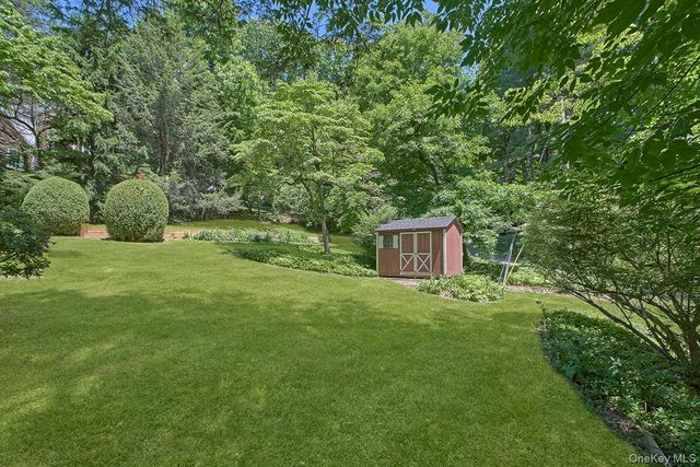 21 Campfire Road, Chappaqua, NY 10514