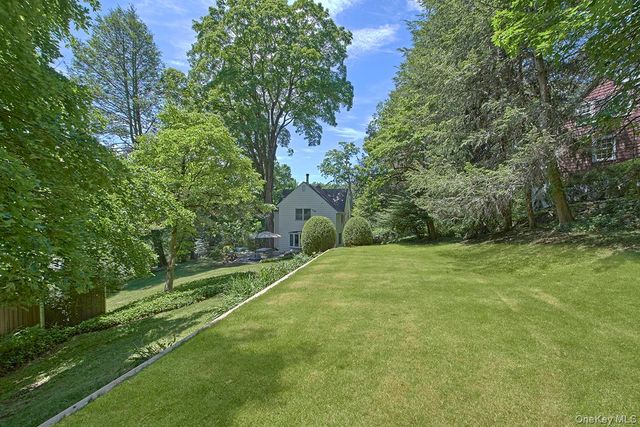 21 Campfire Road, Chappaqua, NY 10514