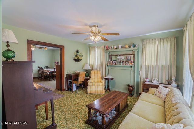 8621 N Ruggles Ferry Pike, Strawberry Plains, TN 37871