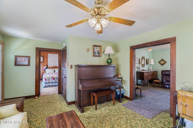 8621 N Ruggles Ferry Pike, Strawberry Plains, TN 37871