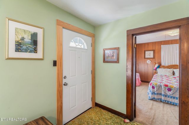 8621 N Ruggles Ferry Pike, Strawberry Plains, TN 37871