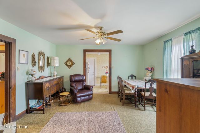 8621 N Ruggles Ferry Pike, Strawberry Plains, TN 37871