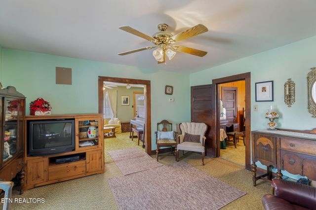 8621 N Ruggles Ferry Pike, Strawberry Plains, TN 37871