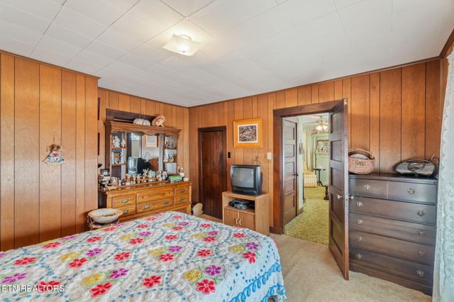 8621 N Ruggles Ferry Pike, Strawberry Plains, TN 37871