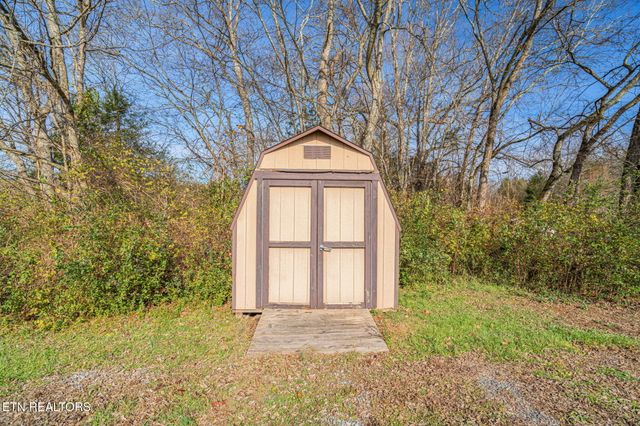 8621 N Ruggles Ferry Pike, Strawberry Plains, TN 37871